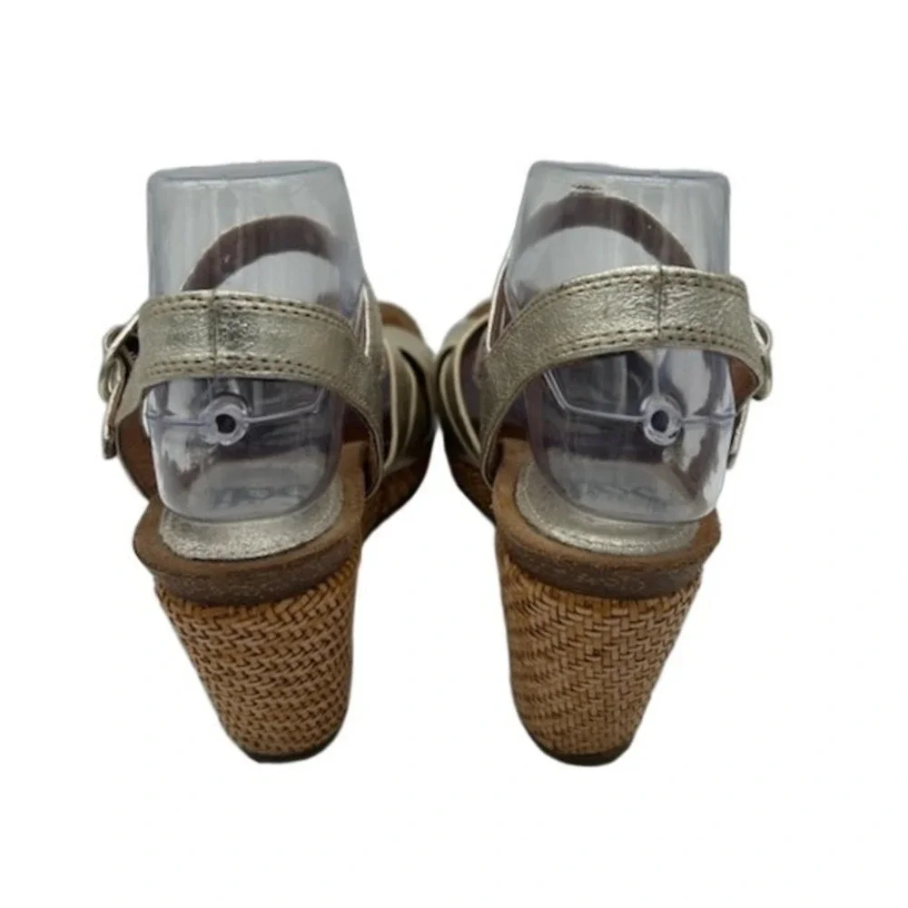 Naturalizer Wedge Sandals Women's Size 9 M Gold Metallic Leather Espadrille